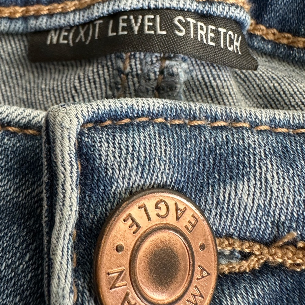 AE Ne(x)t Level High Waisted Jegging Patched distressed demin - Picture 9 of 11